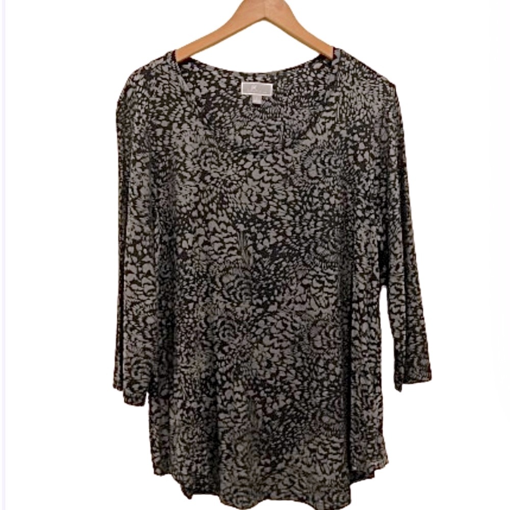 JM Collection Women’s Black and Dark Silver Top Size Large